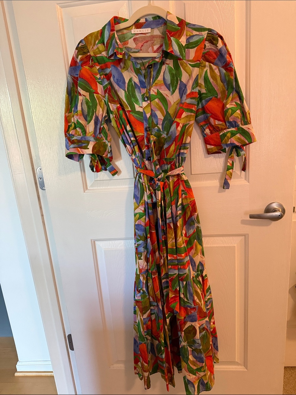 Colorful Leaf-Print Button-Front Maxi Dress